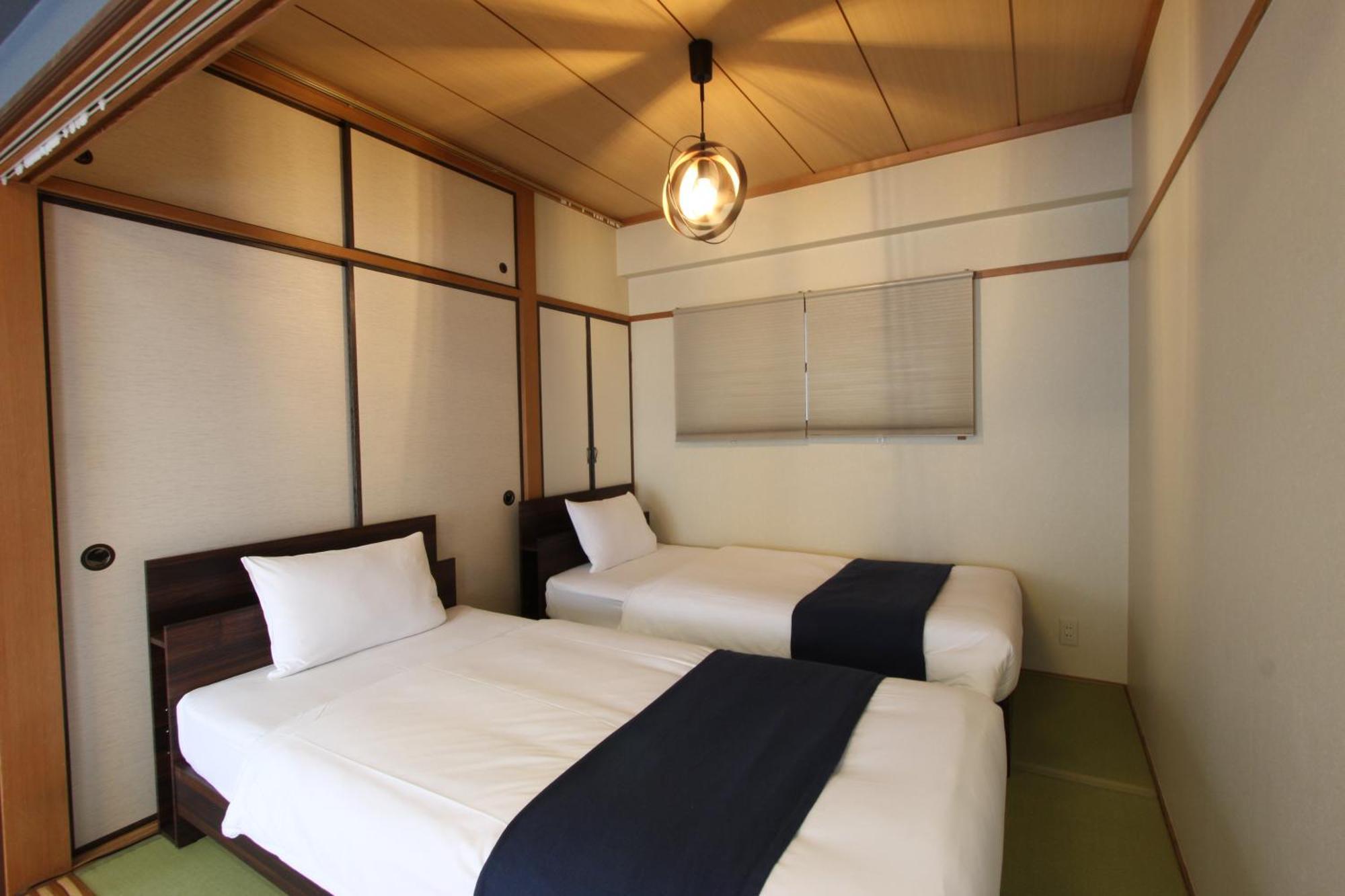 Parkside Hakata Apartment *